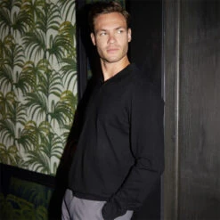 Threadbare Trophy Neck Knitted Long Sleeve Polo Jumper -FRASERS Shop 29891603 l a2