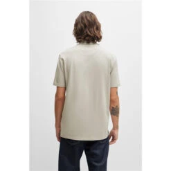 Hugo Dekok233 10249670 01 -FRASERS Shop 54221904 l a2